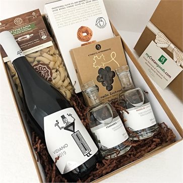 Gift Set Vidiano and Single Variety Tsikoudia by Lyrarakis