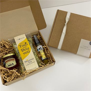 Gift Box with Honey, Mountain Tea and Olive Oil