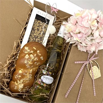 Greek Tsoureki Easter Gift with Marisini Wine & Chocolate